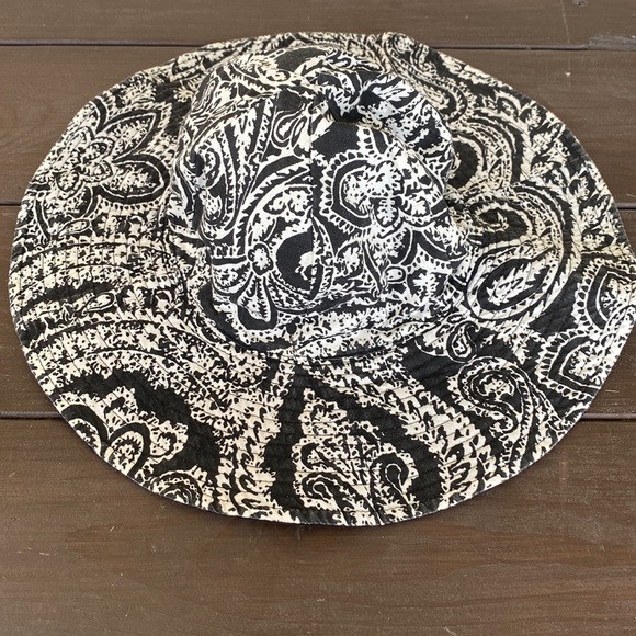 Bucket hat paisley print black and white - Picture 2 of 6